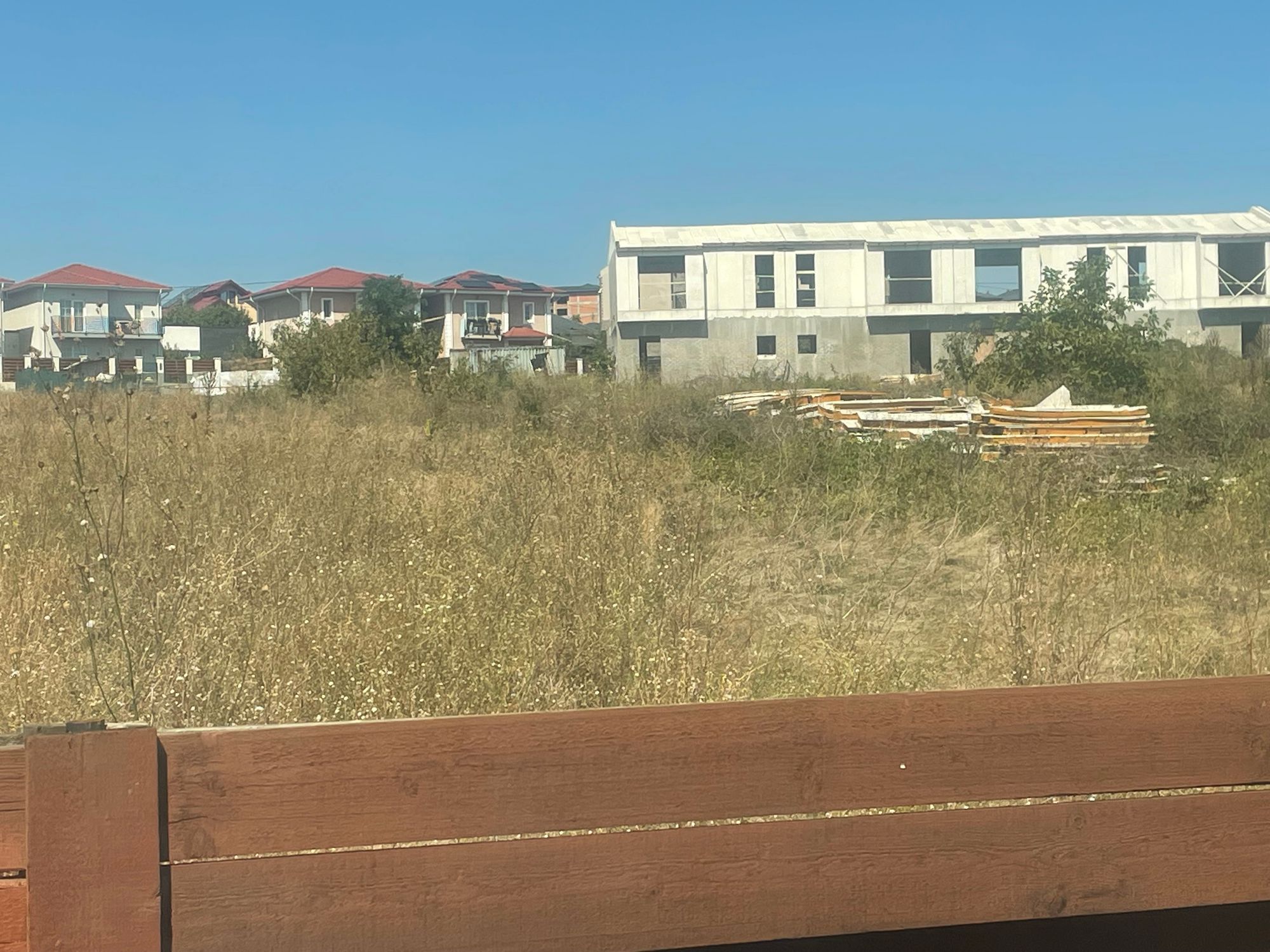 Ambrozie in Strada Cornești 40, Valea Adâncă, Comuna Miroslava, Județul Iași