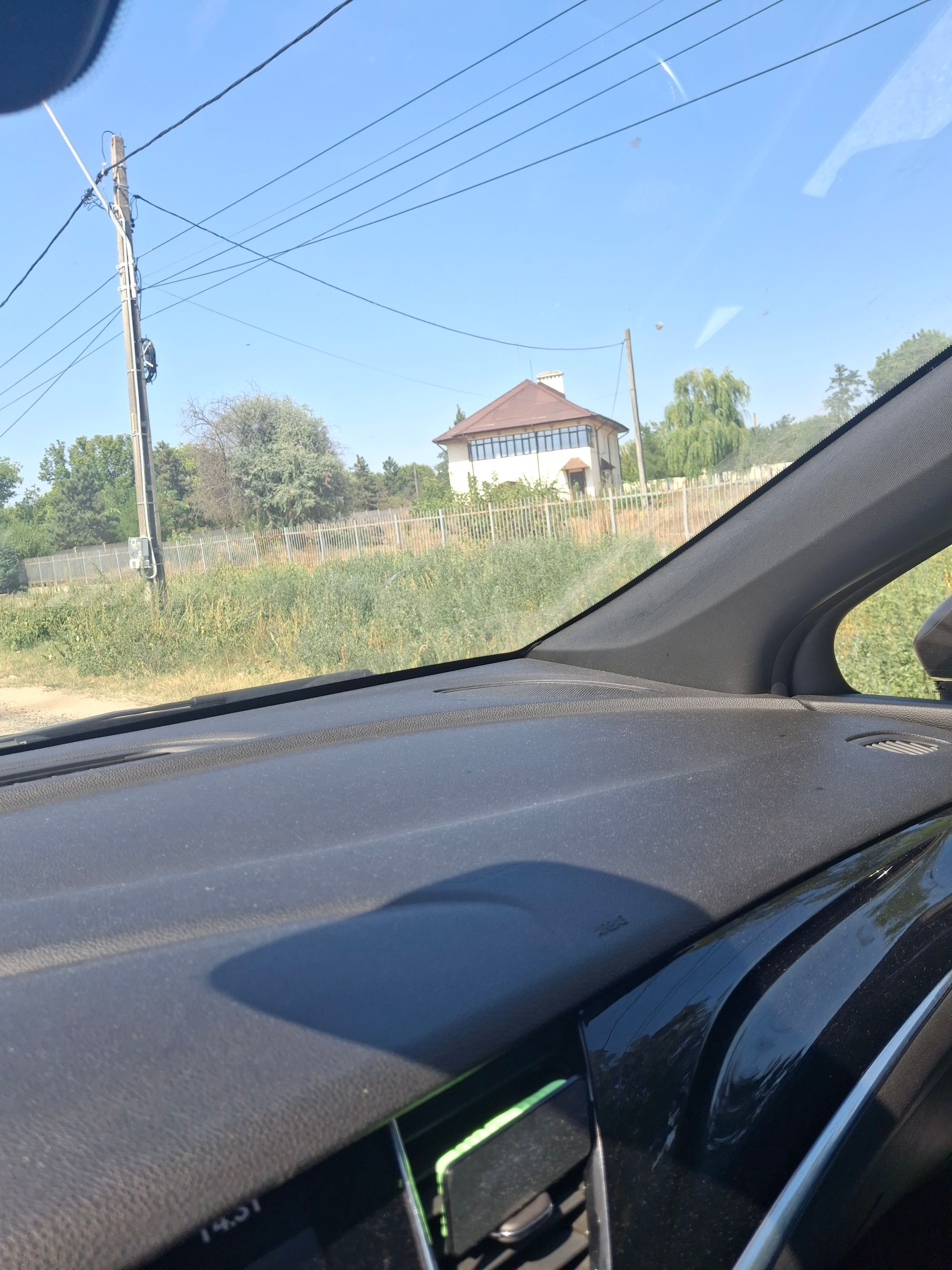 Ambrozie in DJ412A 47, Dărăști-Vlașca, Comuna Adunații-Copăceni, Județul Giurgiu